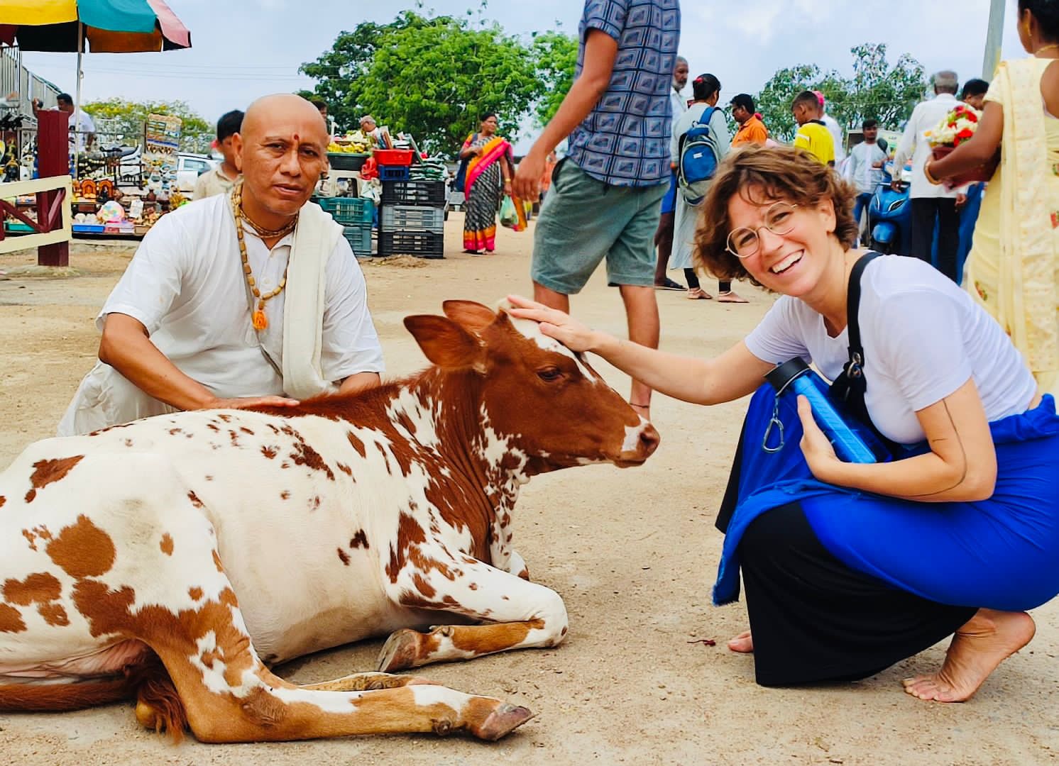Bhakti Yoga School students traveling together in India